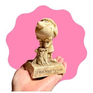 Russ Berrie Cream Sculpture - Made For Love